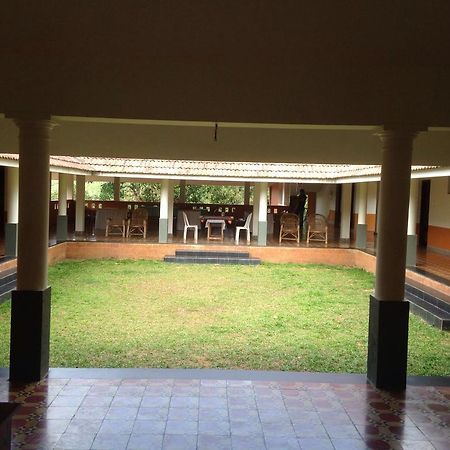 Stay Simple 3 Hills County Resort Kalpetta Esterno foto