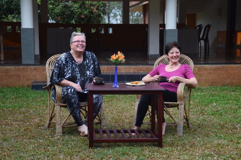 Stay Simple 3 Hills County Resort Kalpetta Esterno foto