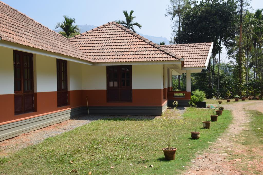 Stay Simple 3 Hills County Resort Kalpetta Esterno foto